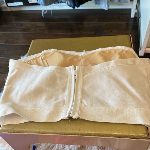 Two piece Bikini - Picture 4 of 7